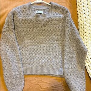 Hollister sweater